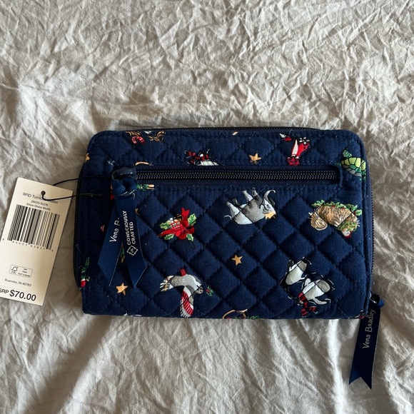 Vera Bradley RFID Turnlock Wallet - Snow Globe Motifs - Picture 2 of 12